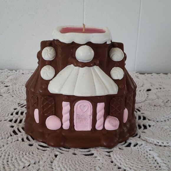 Vintage 1970s Avon Gingerbread House Frankincense & Myrrh Fragranced Candle - Picture 3 of 6